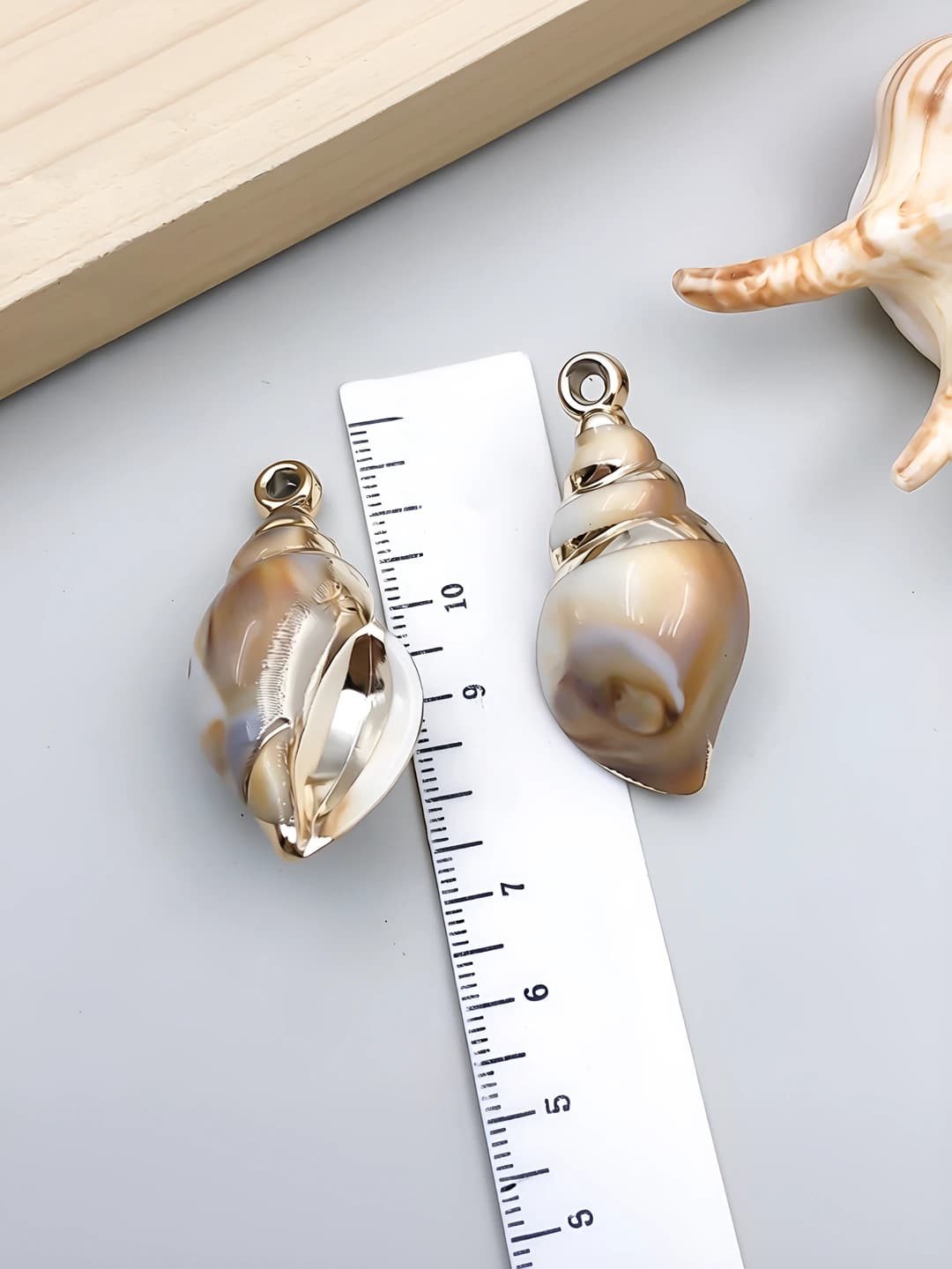 Gold off-white 44x22x18mm
