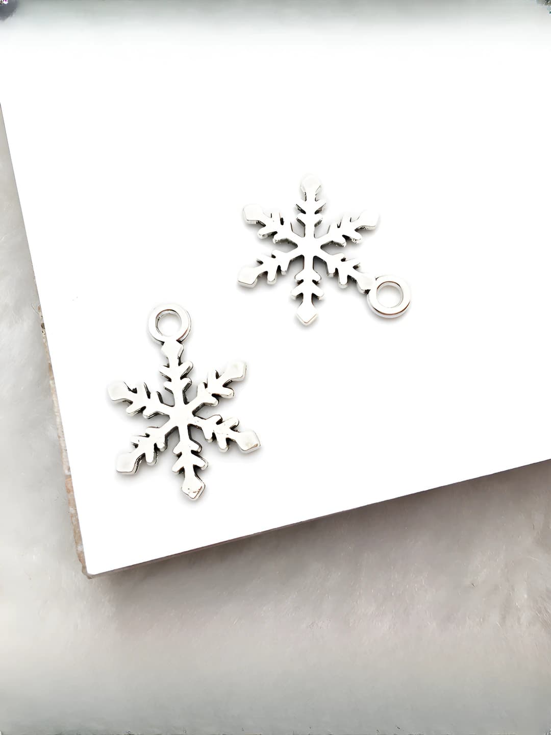 1 pc antique silver snowflake 13x19mm
