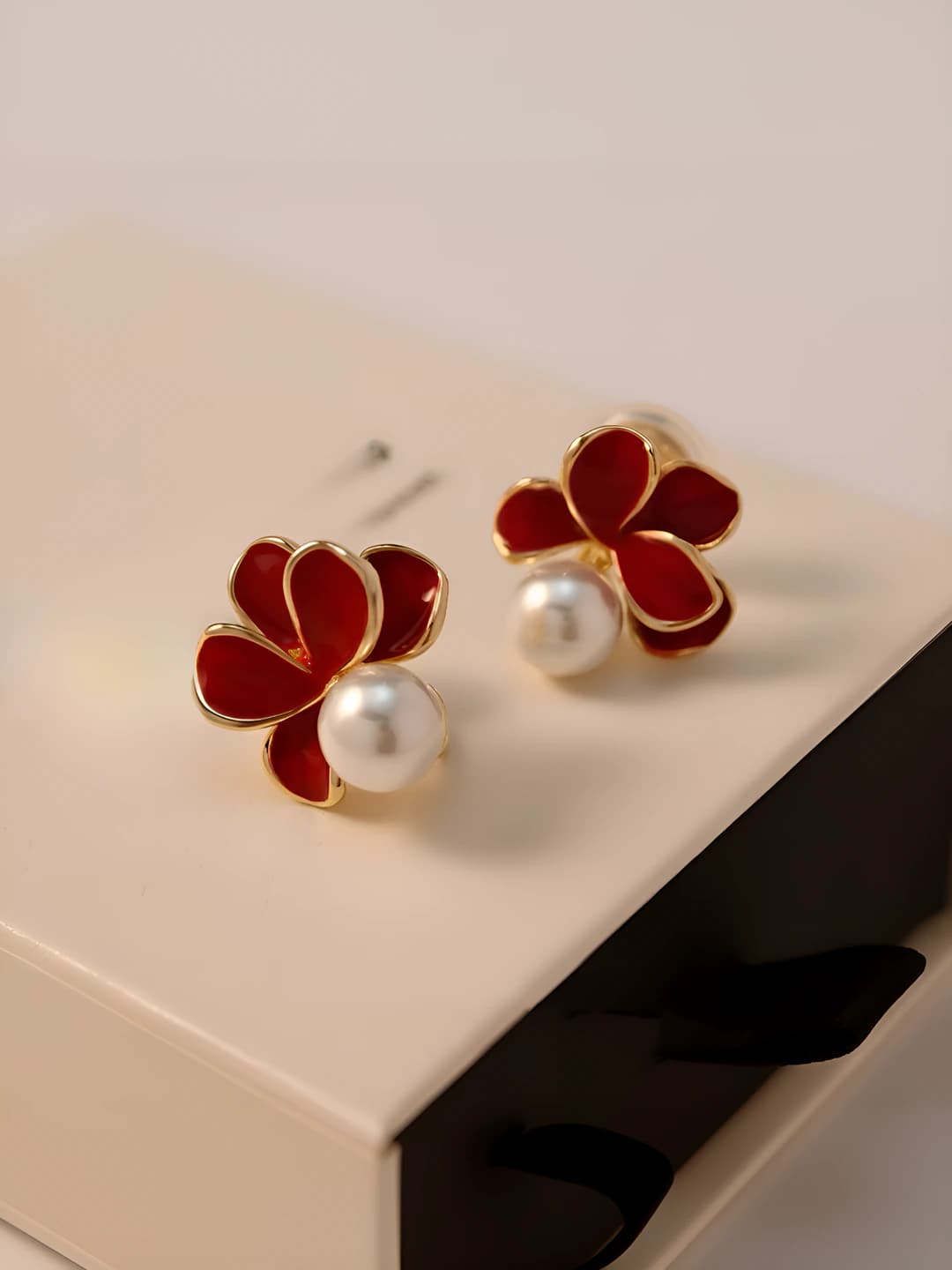 Red flower pearl earrings