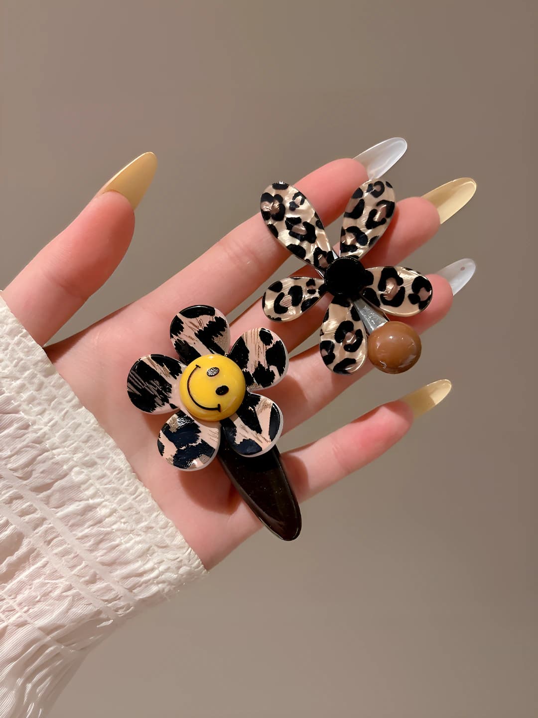 Leopard flower, 2 pcs