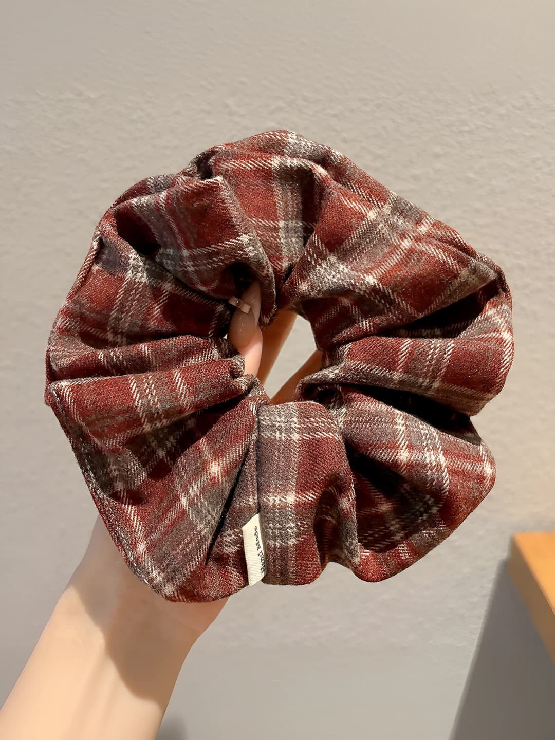 Red-grey plaid, 14 cm