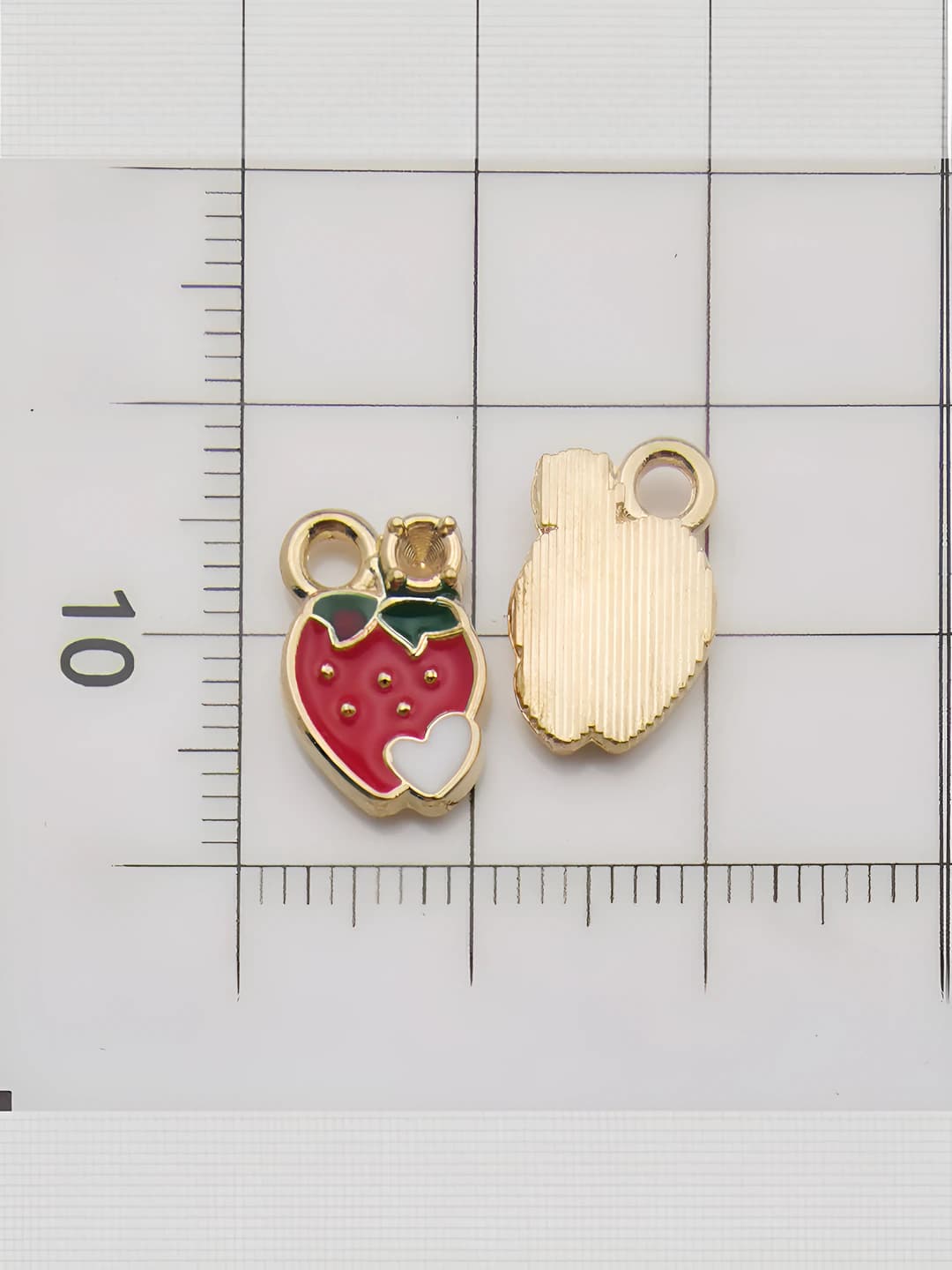 1 pc red strawberry 10x15-0.7g-10846