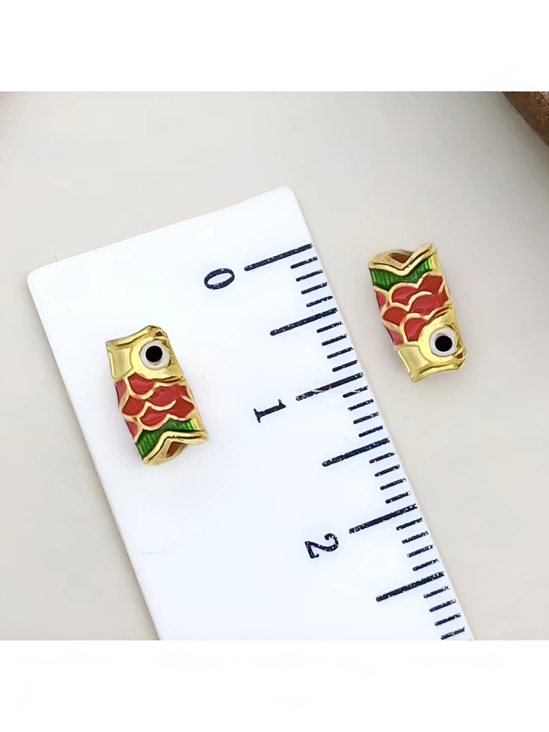 Red gold koi fish small size 8.5x5mm