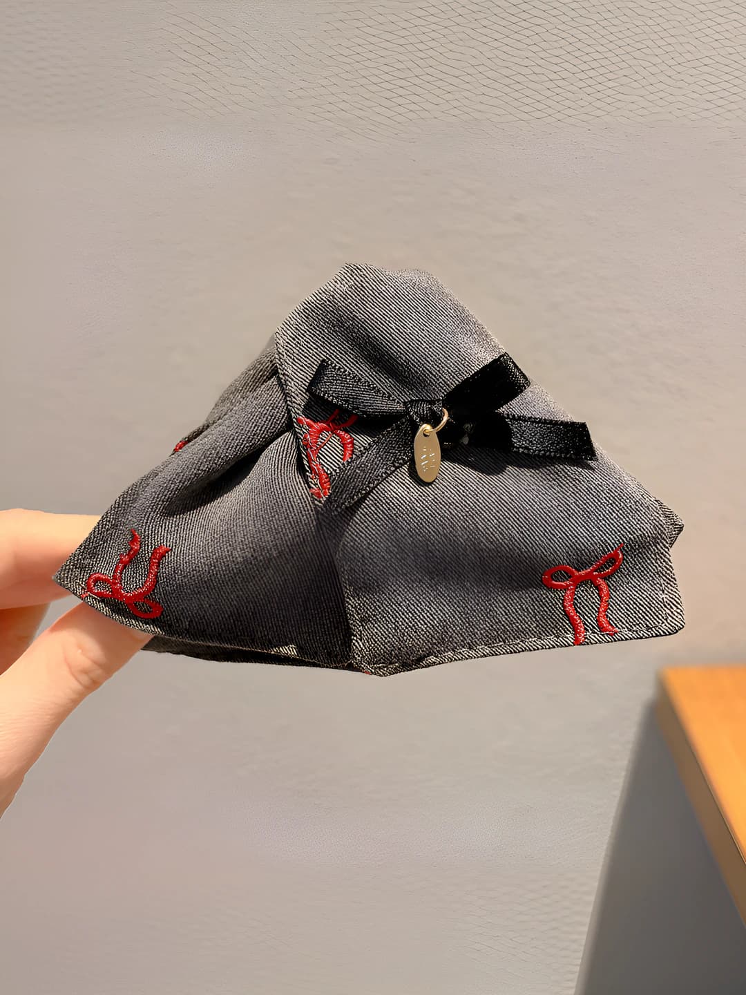 Dark grey - clip 11 cm