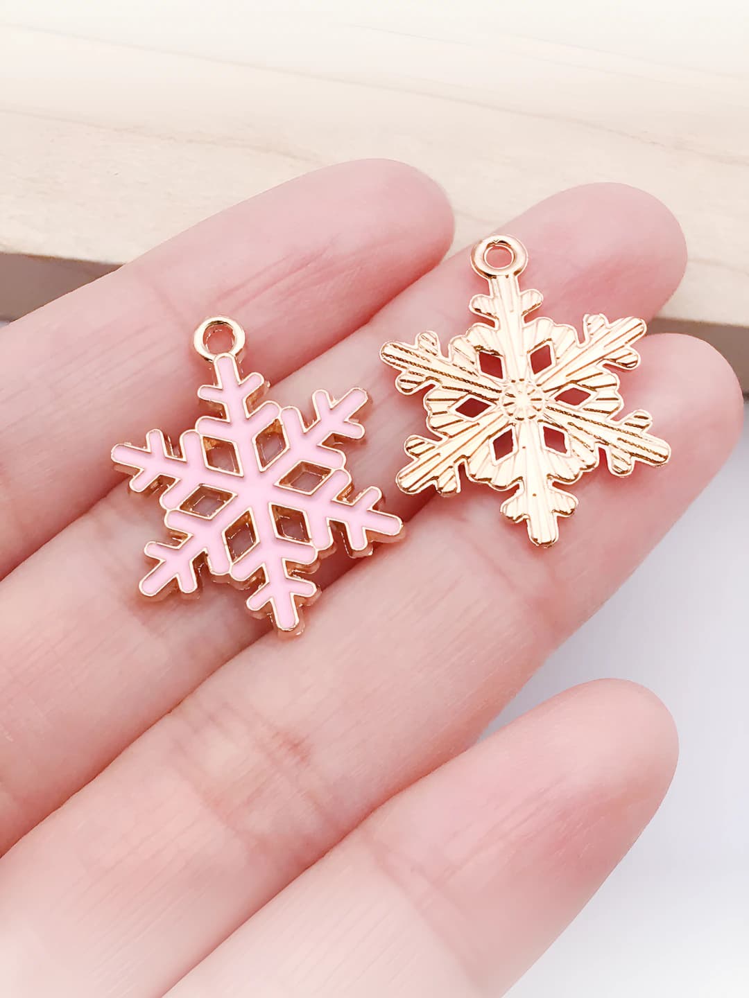 1 ta pushti Xristmas qor donasi 24x19x1mm-1.6g-24974