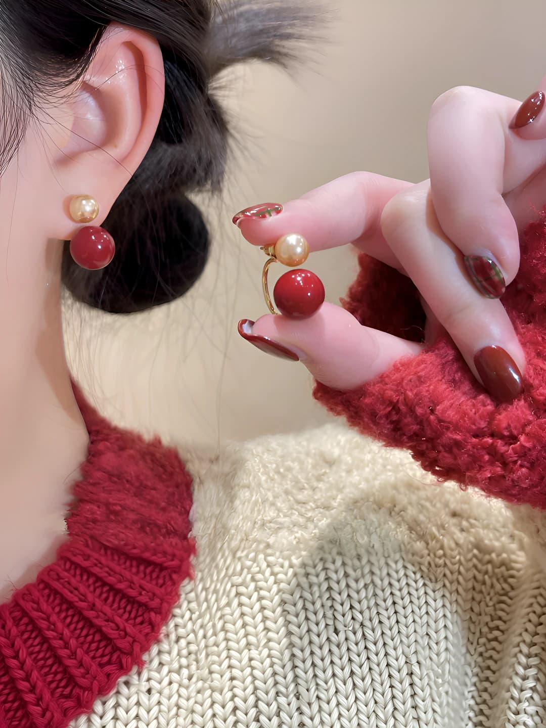 Red pearl colour-block earrings