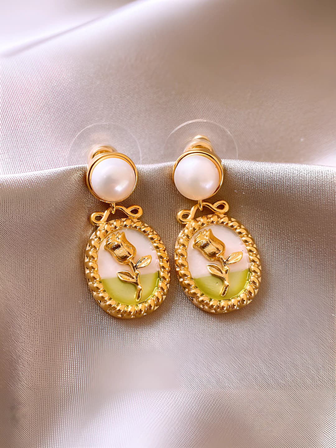 27# Silver-Gold-Green-White