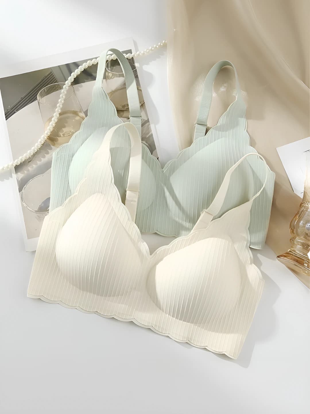 Women's seamless thin sports bra, wireless, minimizes large bust