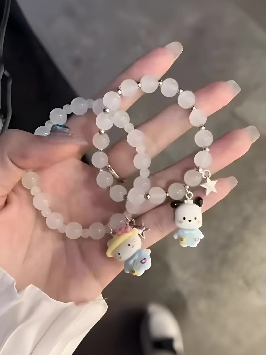 Женский браслет с бусинами и персонажами Sanrio, из стекла, ручной работы, в мультяшном стиле, подарок