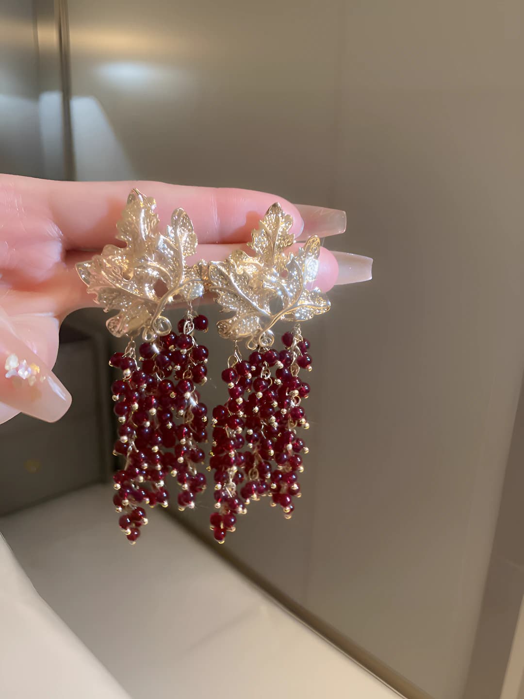 19# Silver - Red - Leaf