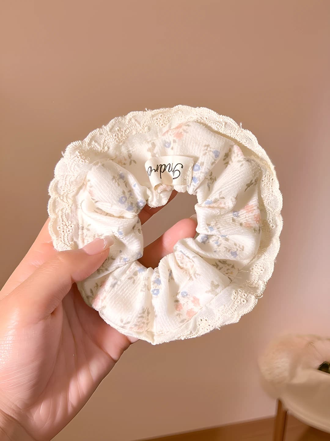 White, 10 cm