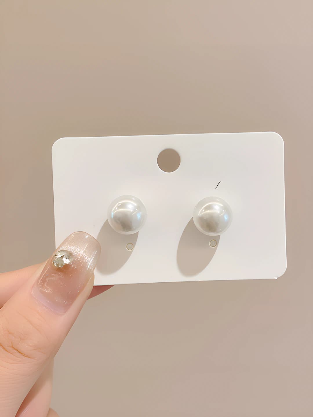 Pearl earrings, 12mm