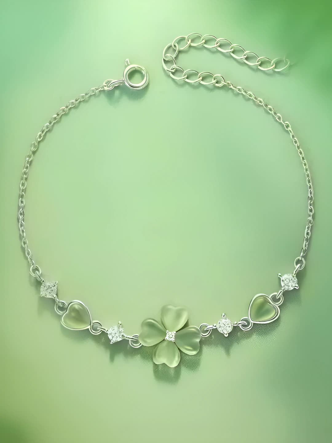 Green heart four-leaf clover bracelet