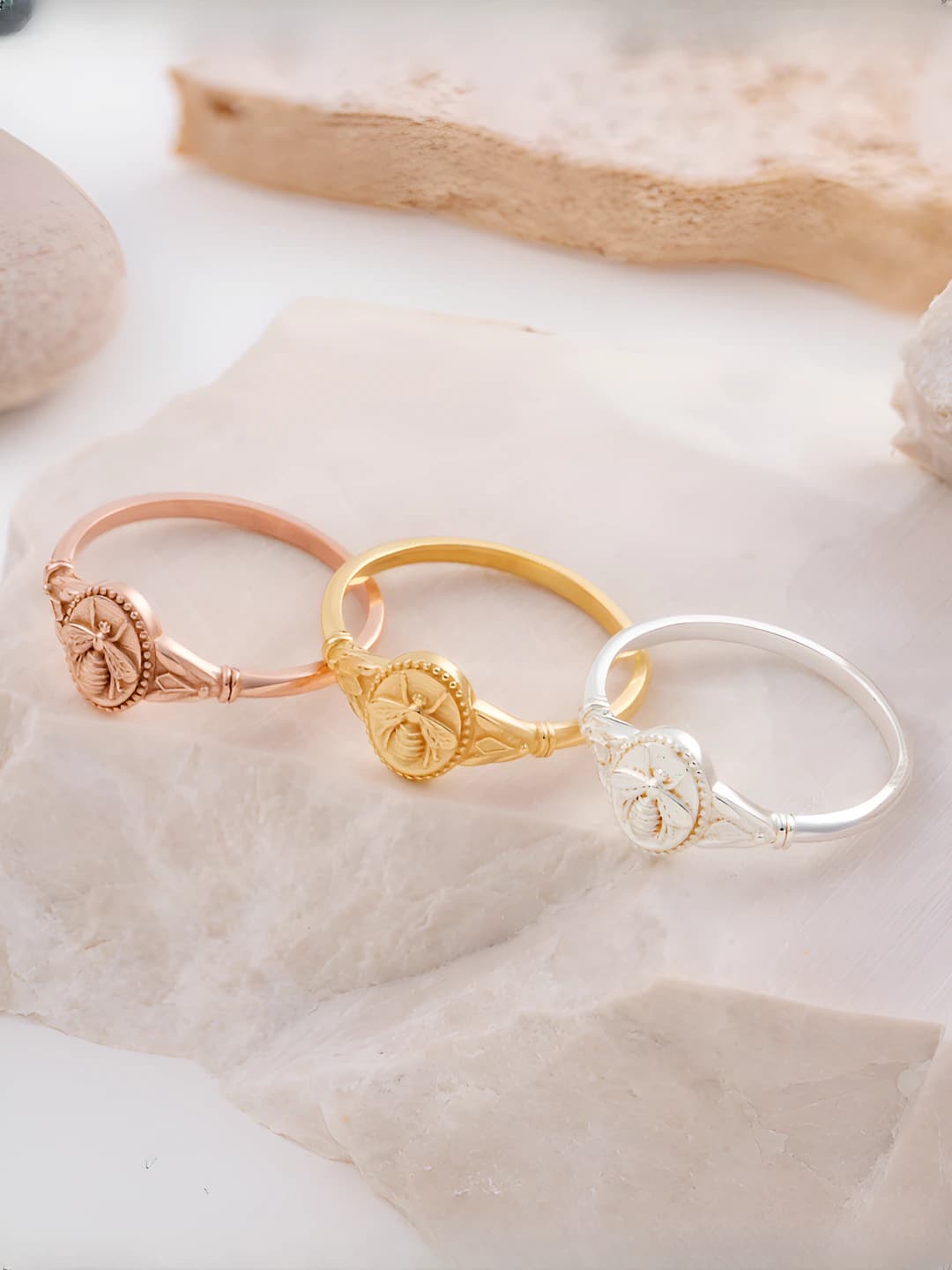Women's ring with main design element in bee shape, ins style, copper, daily simple jewelry