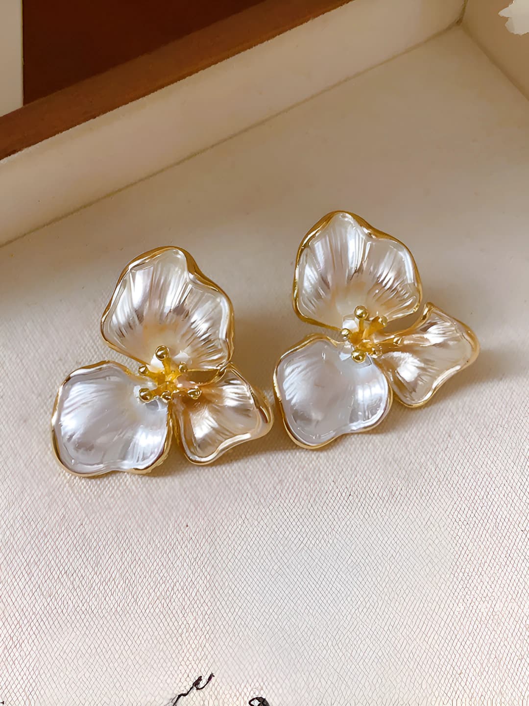 98# Silver - Gold - White