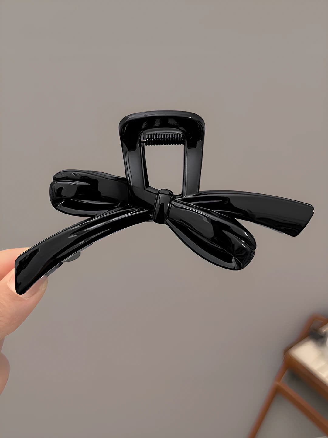 Bow letters glossy black - 12.5 cm