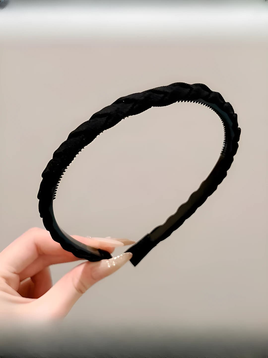1# Black braid, width 1 cm