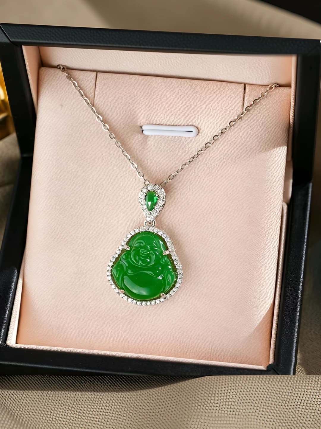 Buddha pendant - Silver-green