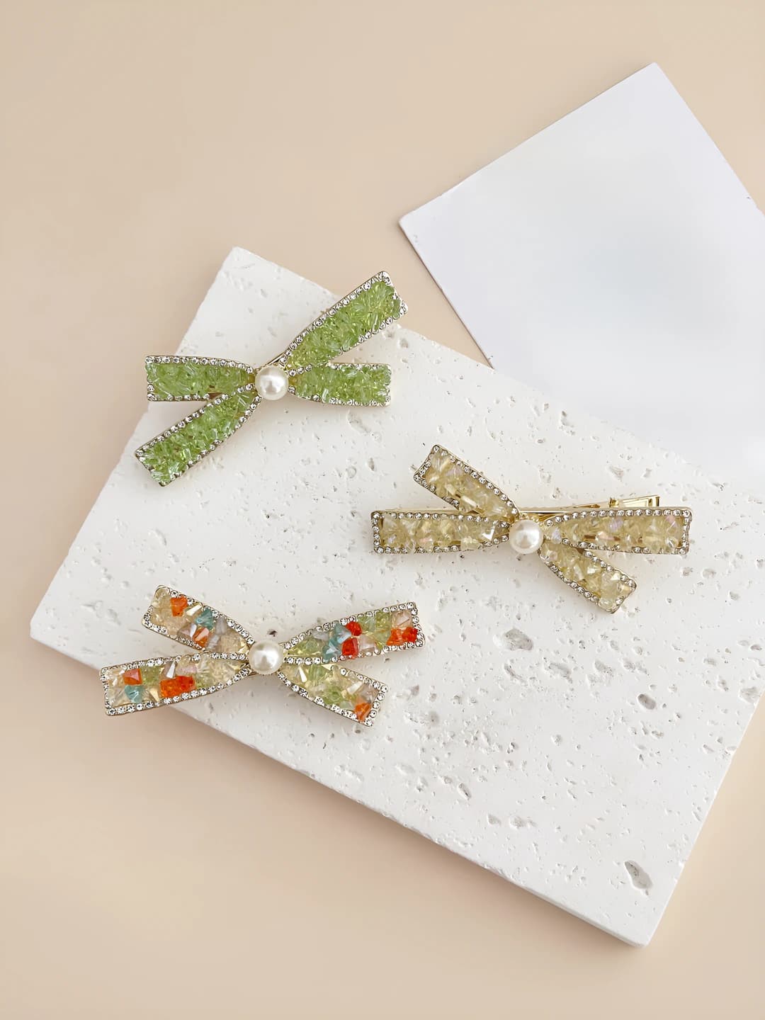 Women's crystal bow hair clips and combs: for side, bangs and short hair, design element: bow, style: cream sweet girl style
