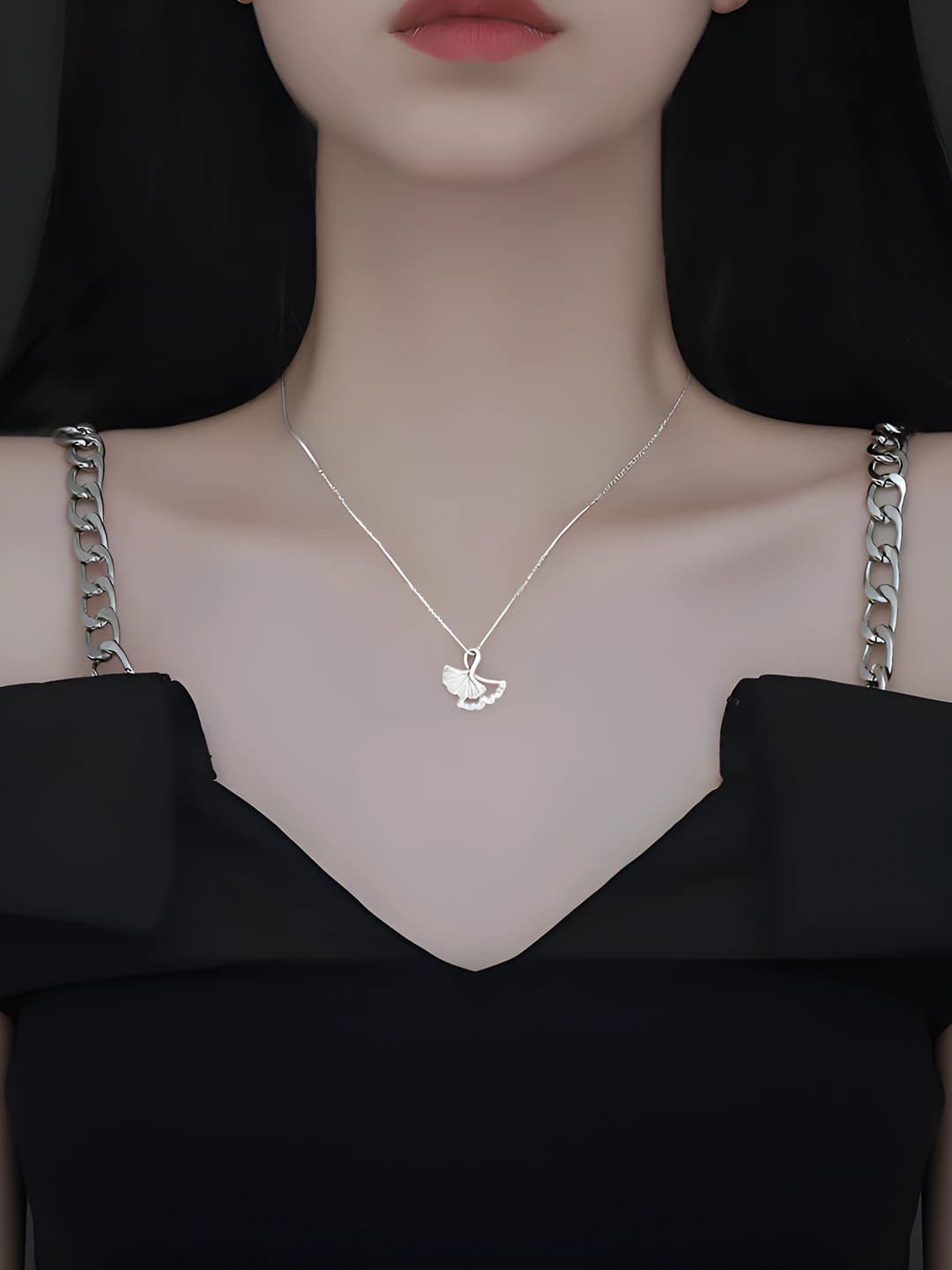 Silver, Apricot chain