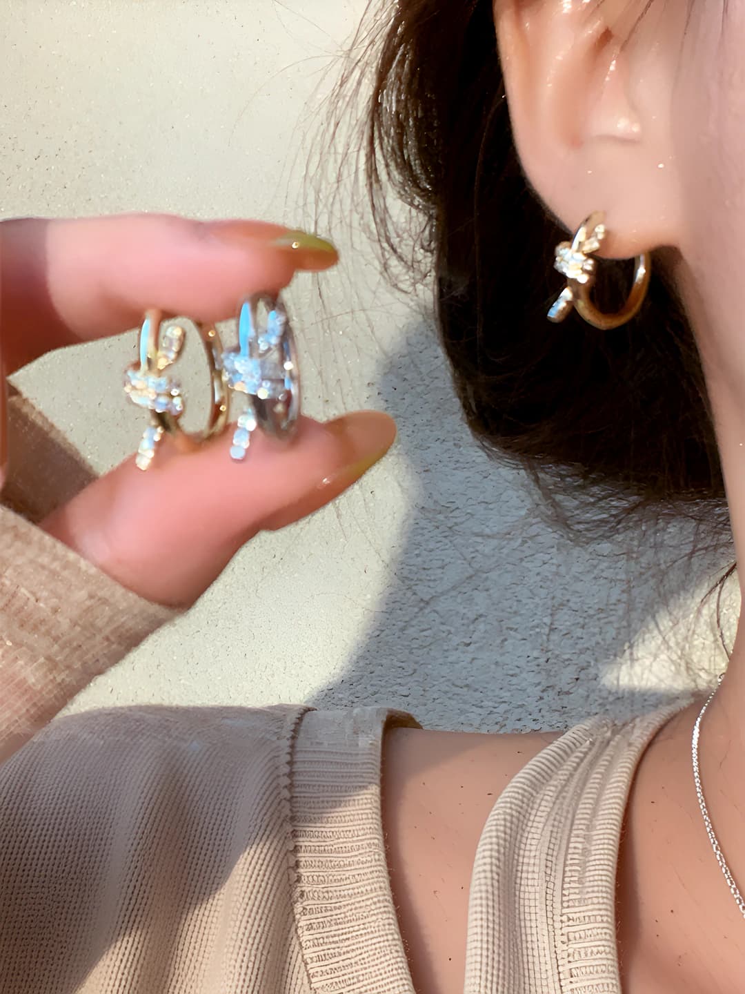 Women's zircon knot earrings, geometric shape, minimalist style, design element