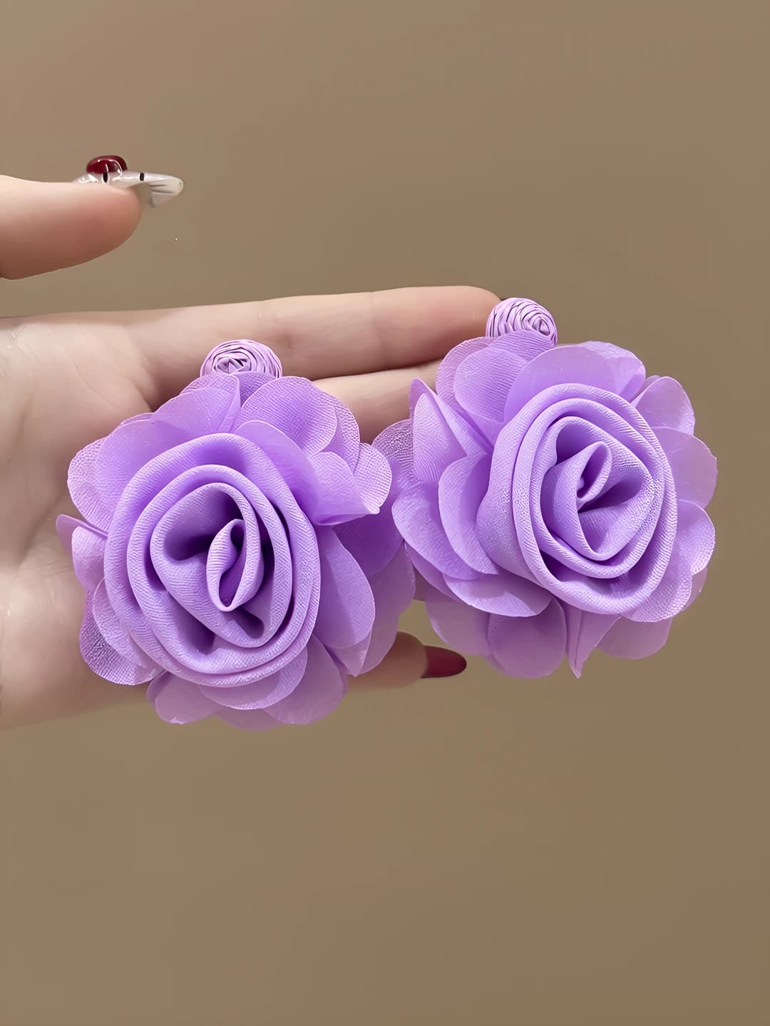 Binafsha mato atirgul quloqcha-taqriban 6.3cm