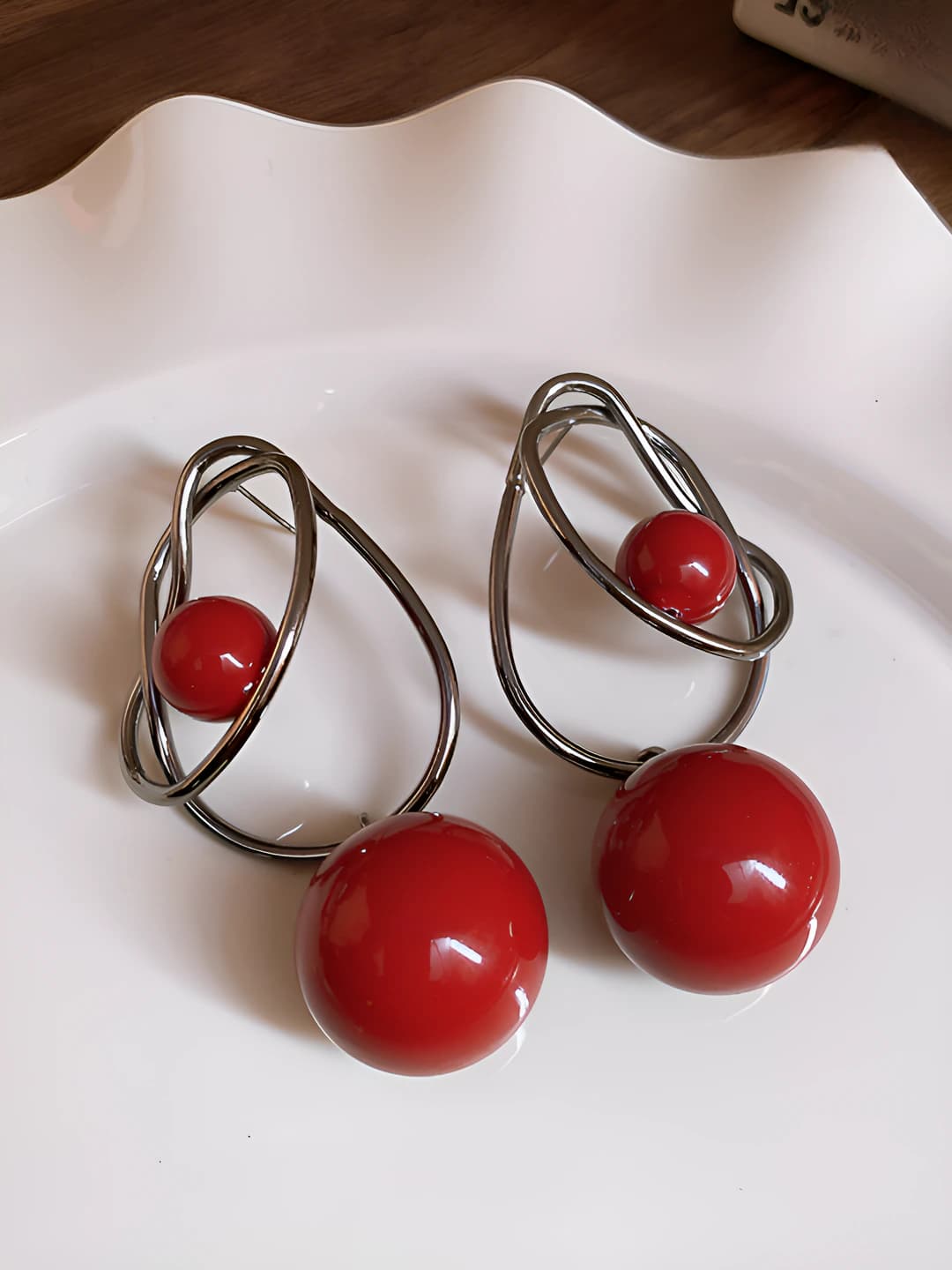 5 Silver pin - Gunmetal - Red