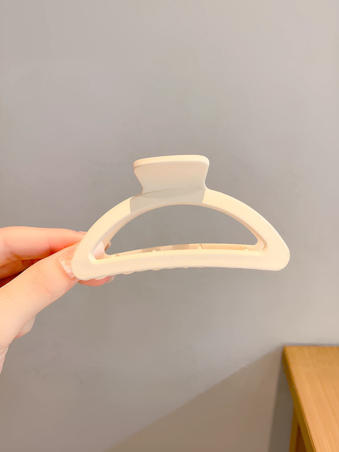 12# Beige-Letter D 8cm