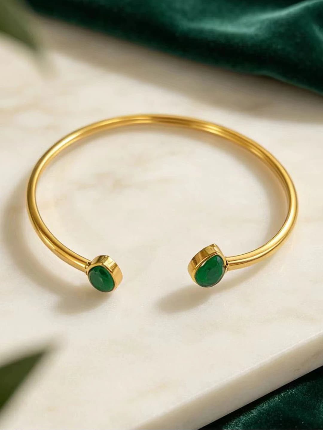 Green, teardrop