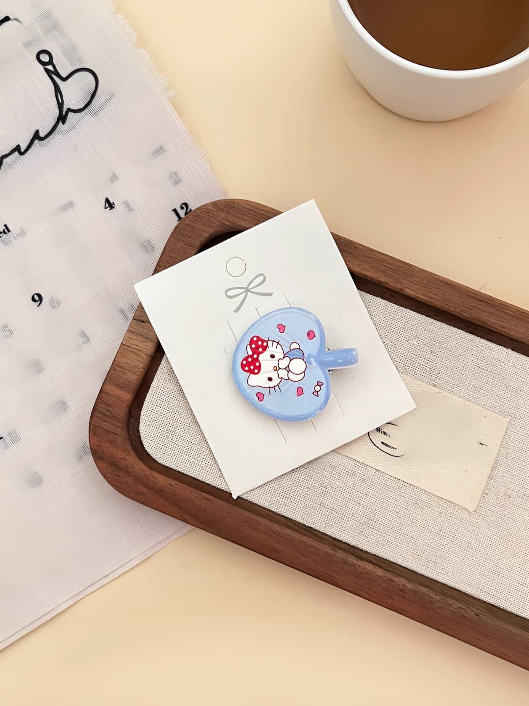 Blue glossy fan clip
