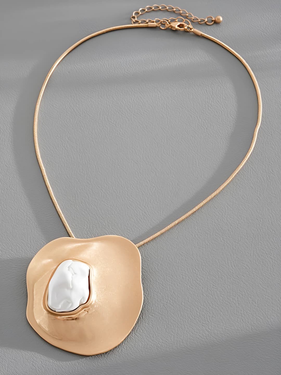 Necklace - Gold
