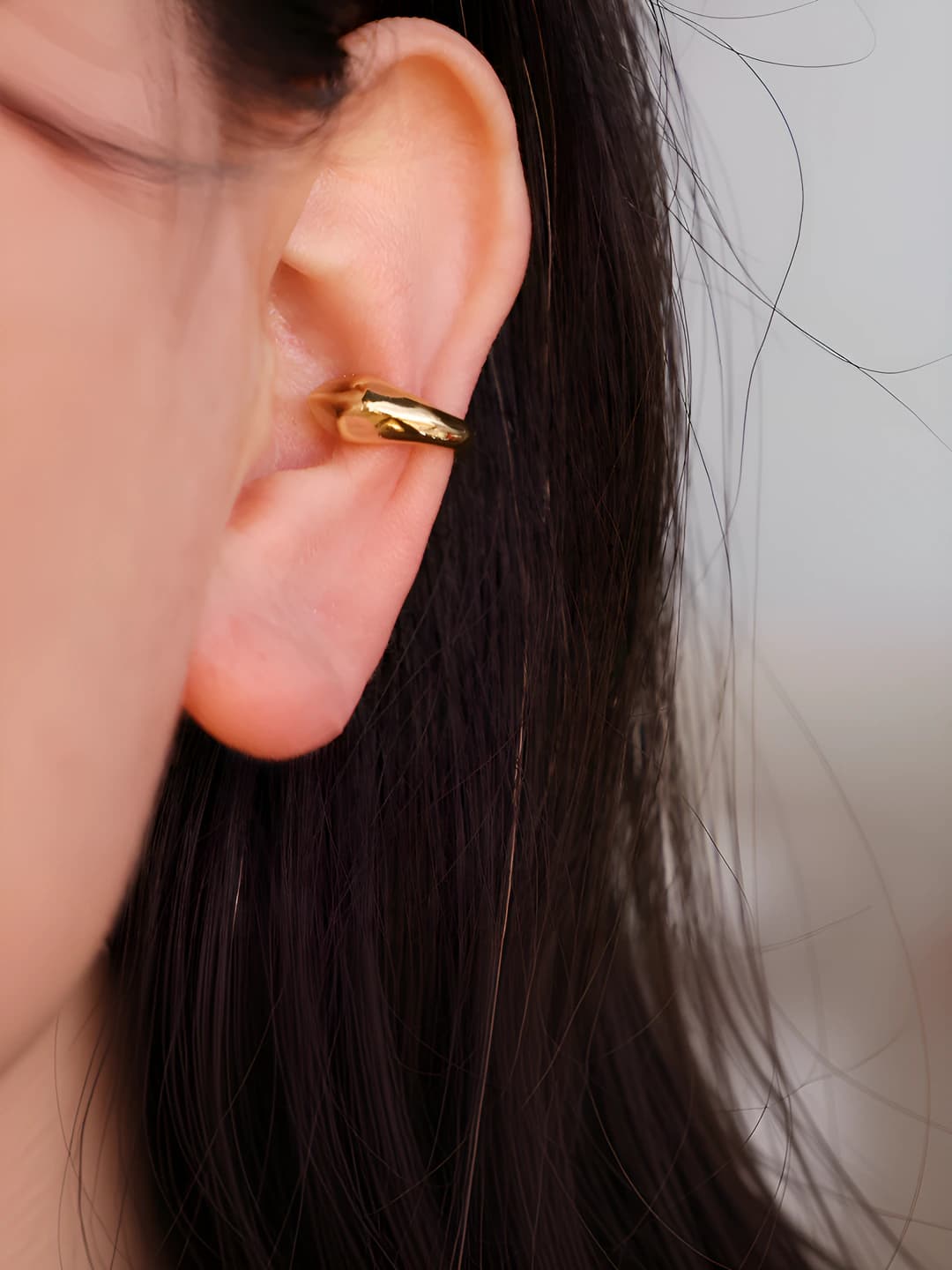Wide face irregular C-shape ear cuff, 1 pc