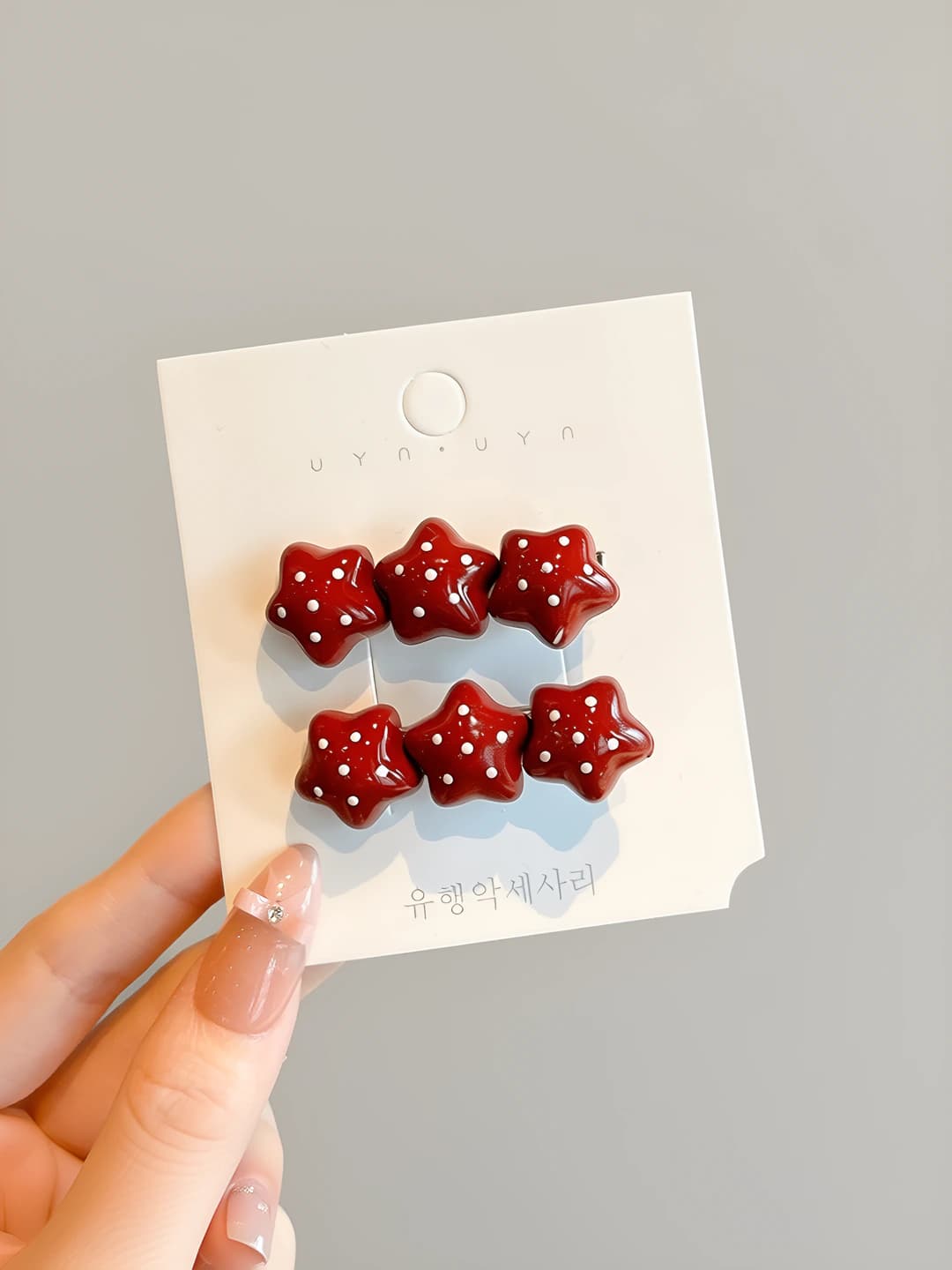 Wine red star 4.5 cm