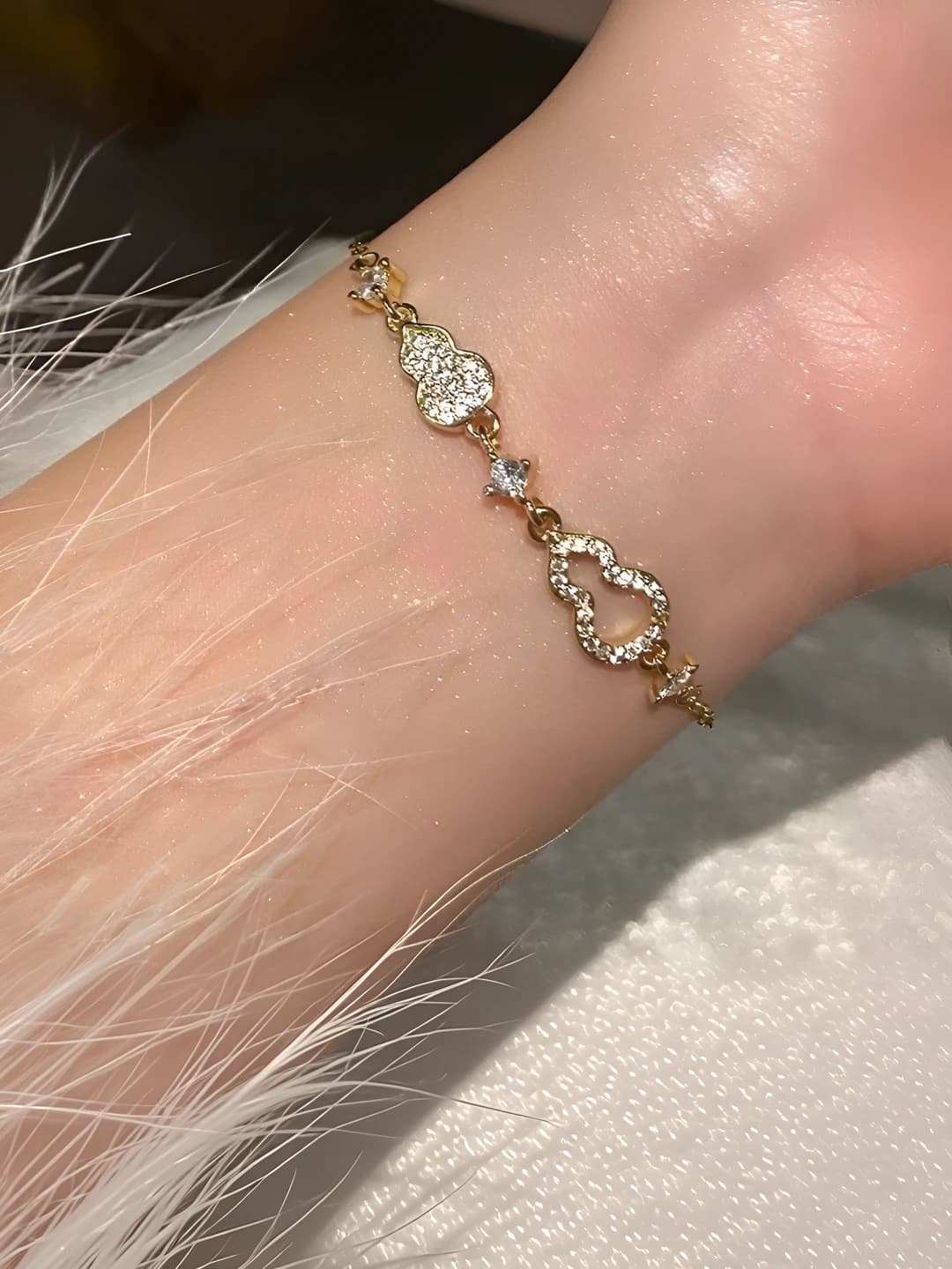 Diamond gourd bracelet - Gold