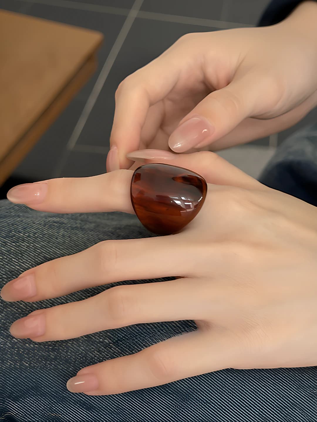 Amber resin ring, US 7.5