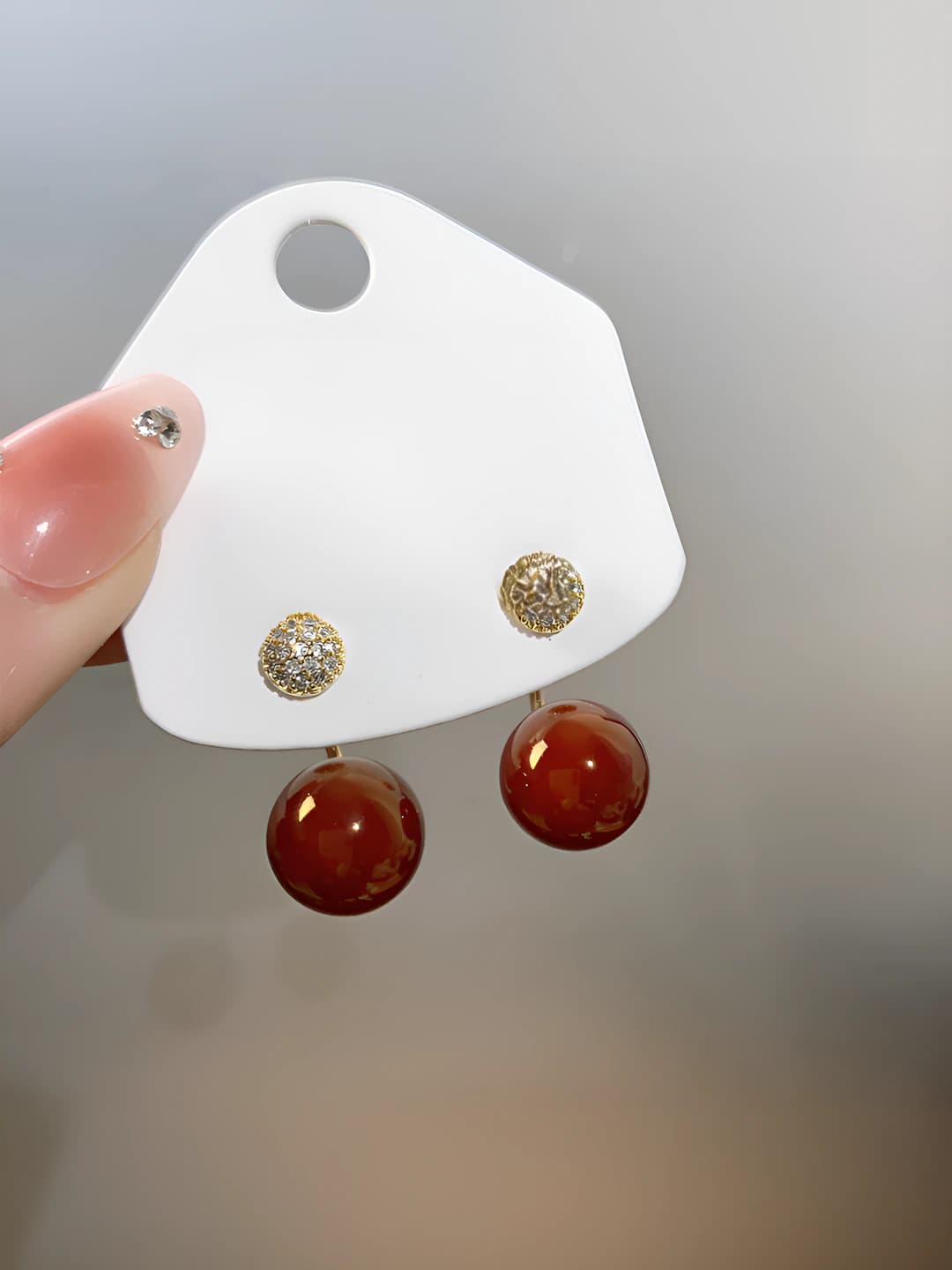 Red zircon small ball clip