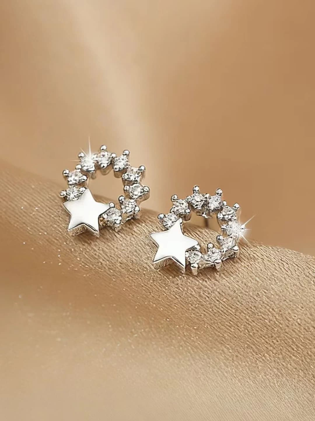 Women's star stud earrings, Korean style, ins style, bronze material, star design element
