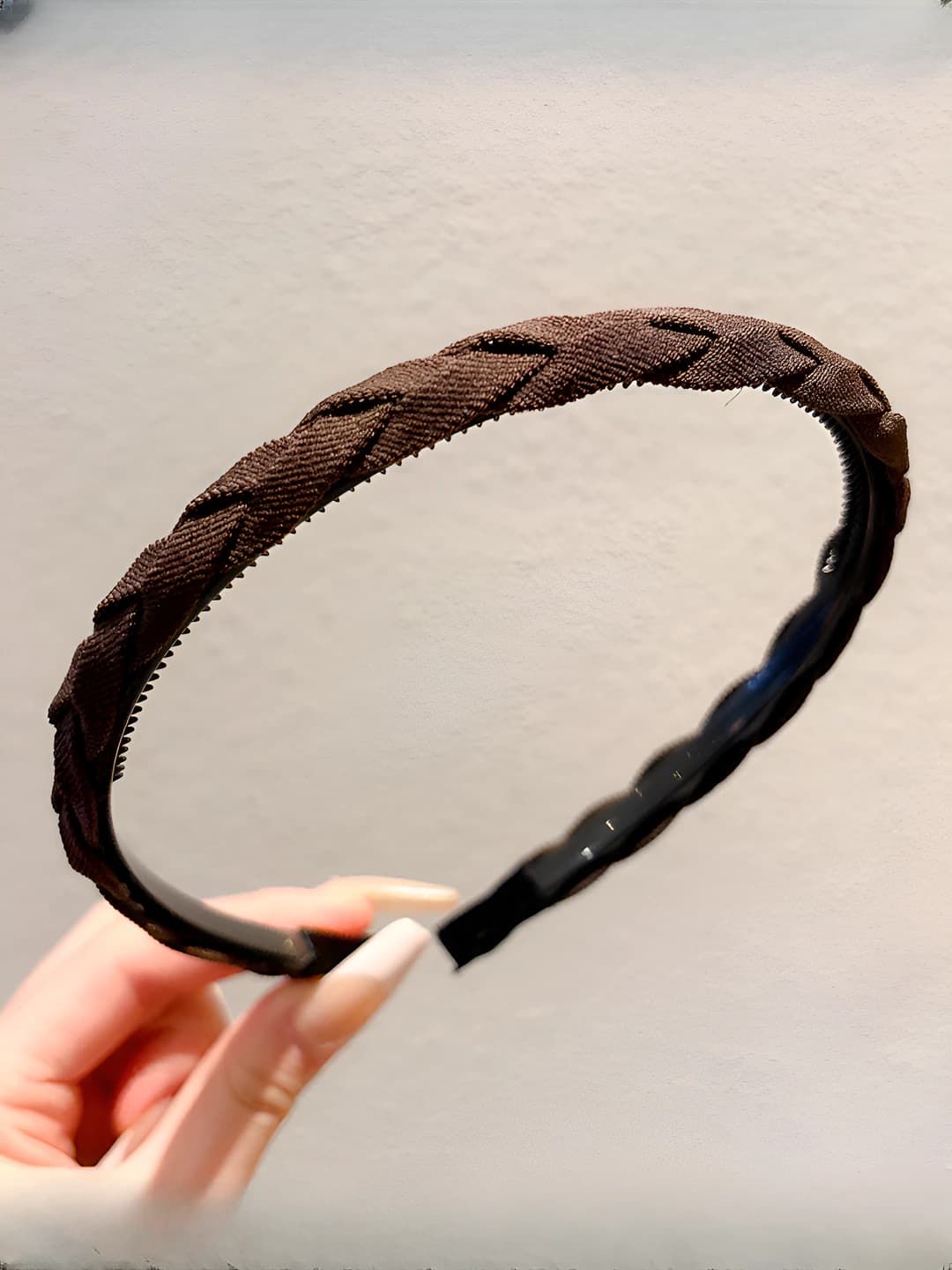 2# Dark brown braid, 1 cm