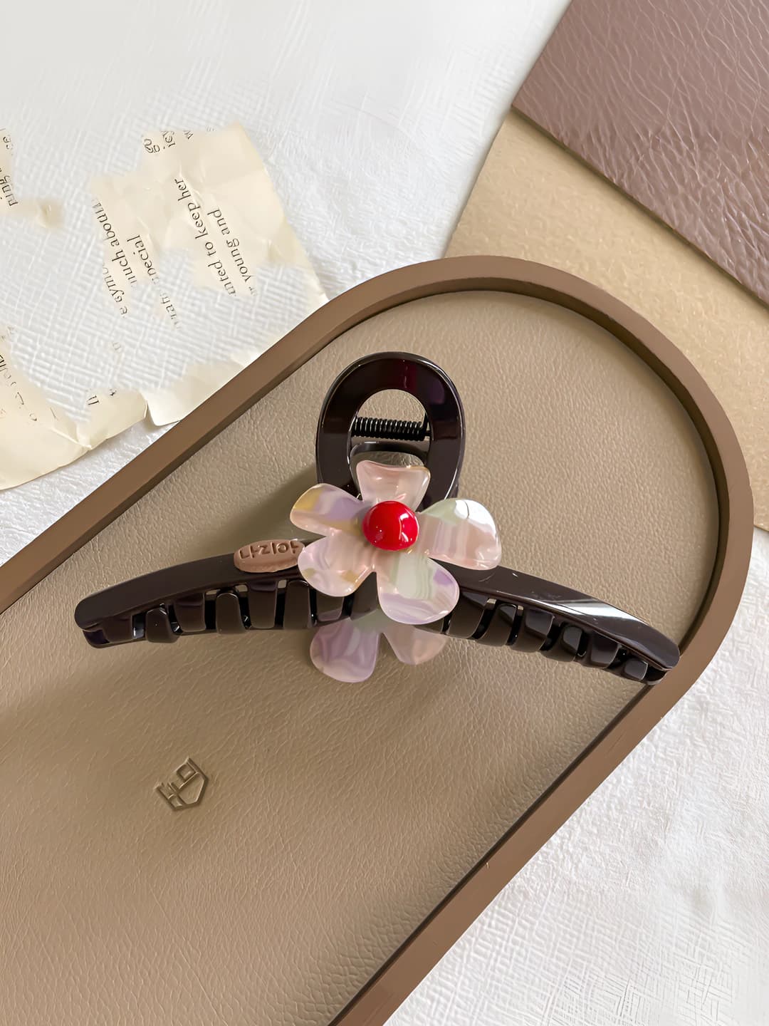 13 cm chocolate flower letters cross clip (PC)