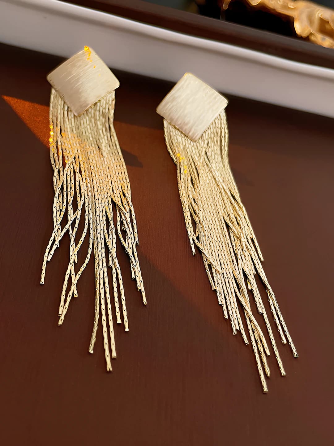 Silver post - Gold tassel