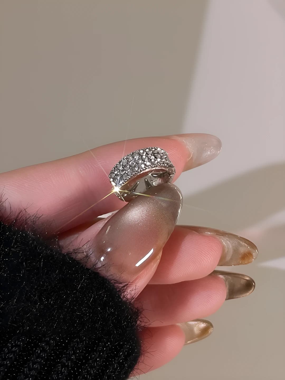 1# Rhinestone hair clip, ~1.5 cm