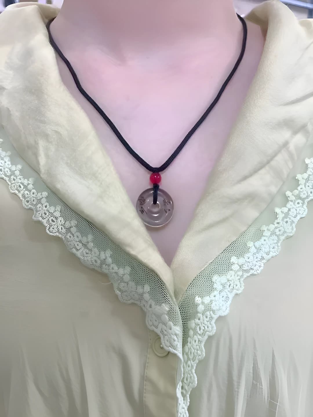 Suxin moon chasing necklace