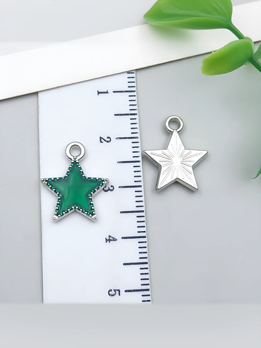 White K, green, 13x16mm, 0.7g