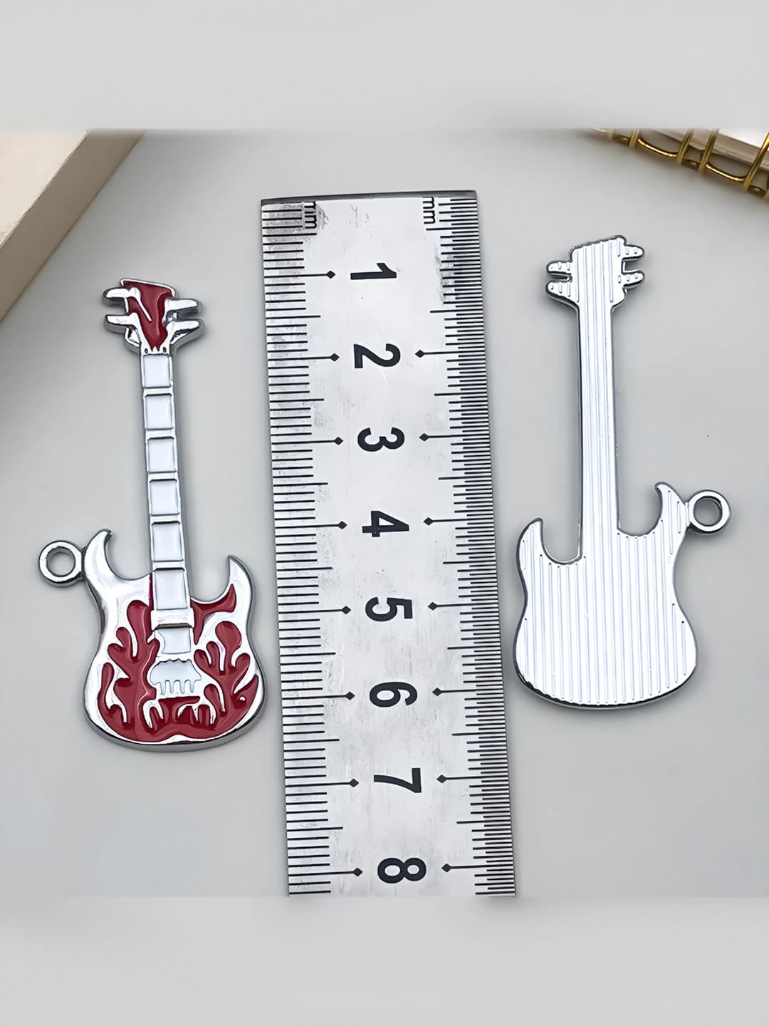 Red white K guitar 56x24mm