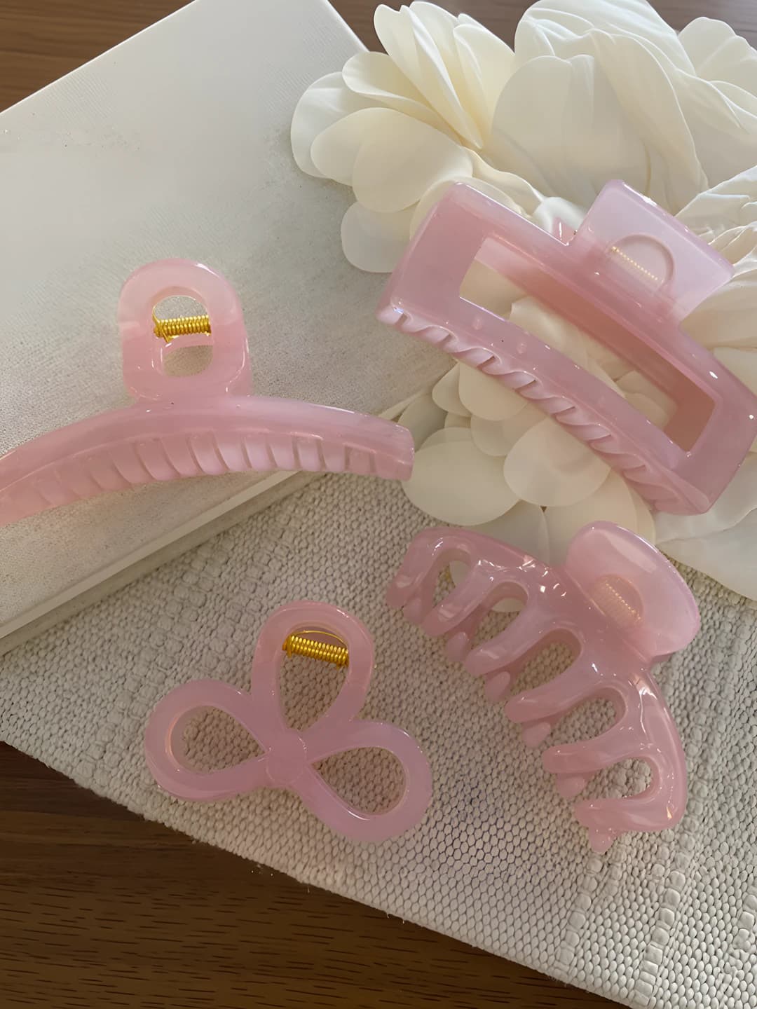 Women's summer hair clips: peach pink color, PC material, Japanese-Korean style, geometric design element, claw clips