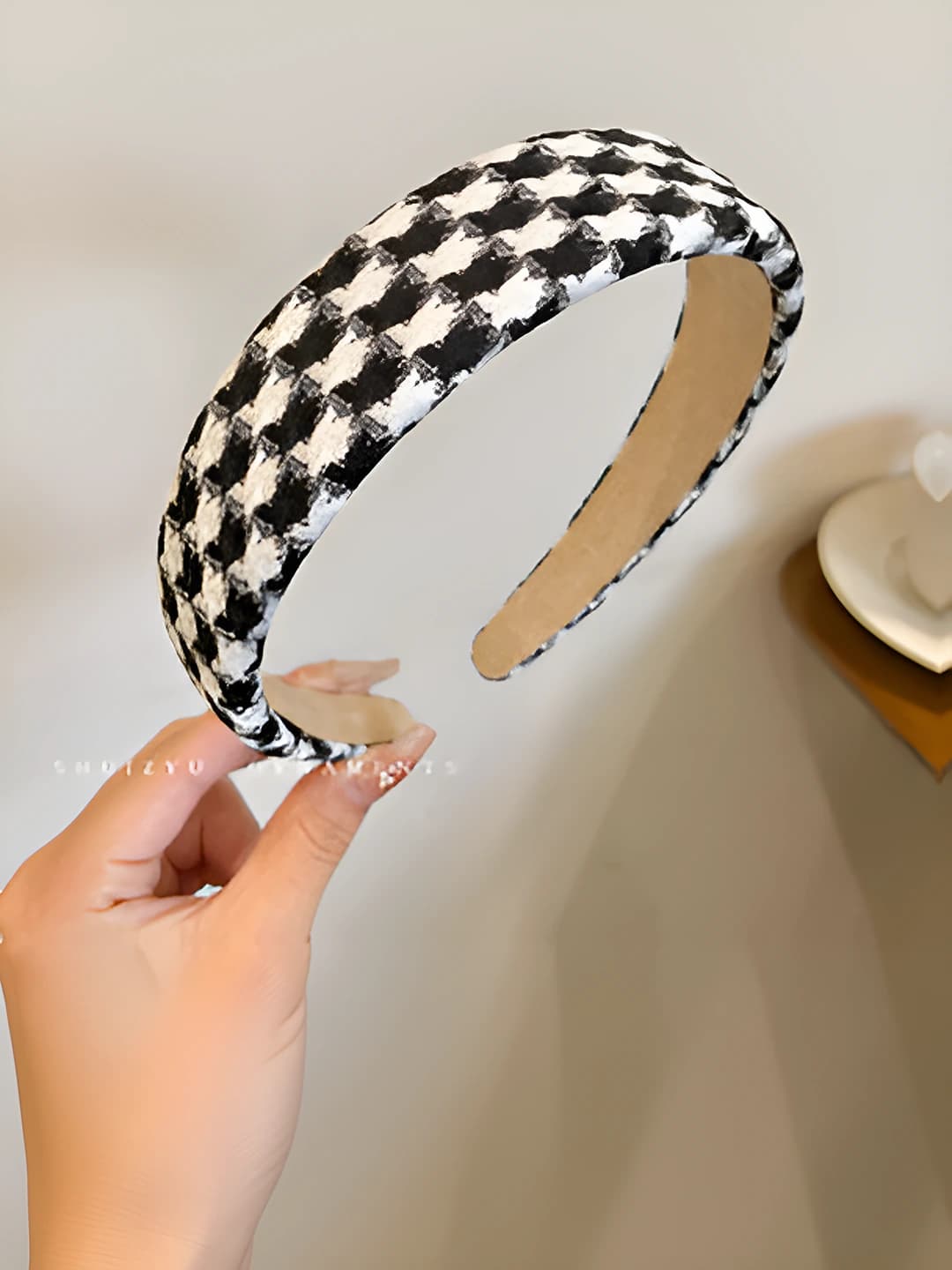 1# Black-white, width 3.3 cm
