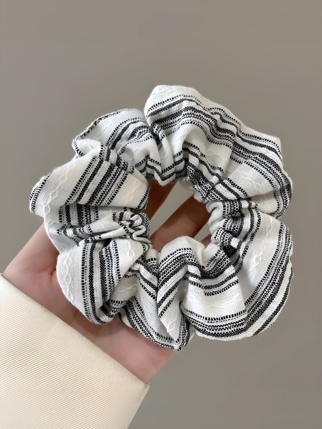 3# Sea salt, striped, black-white