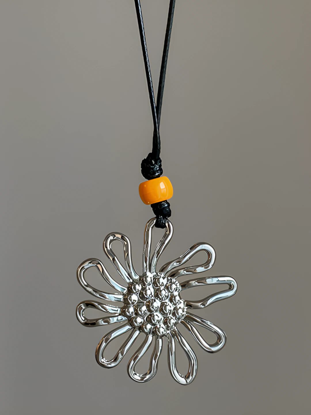 Women's necklace in simple style with silver letters and heart pendant, sweater chain