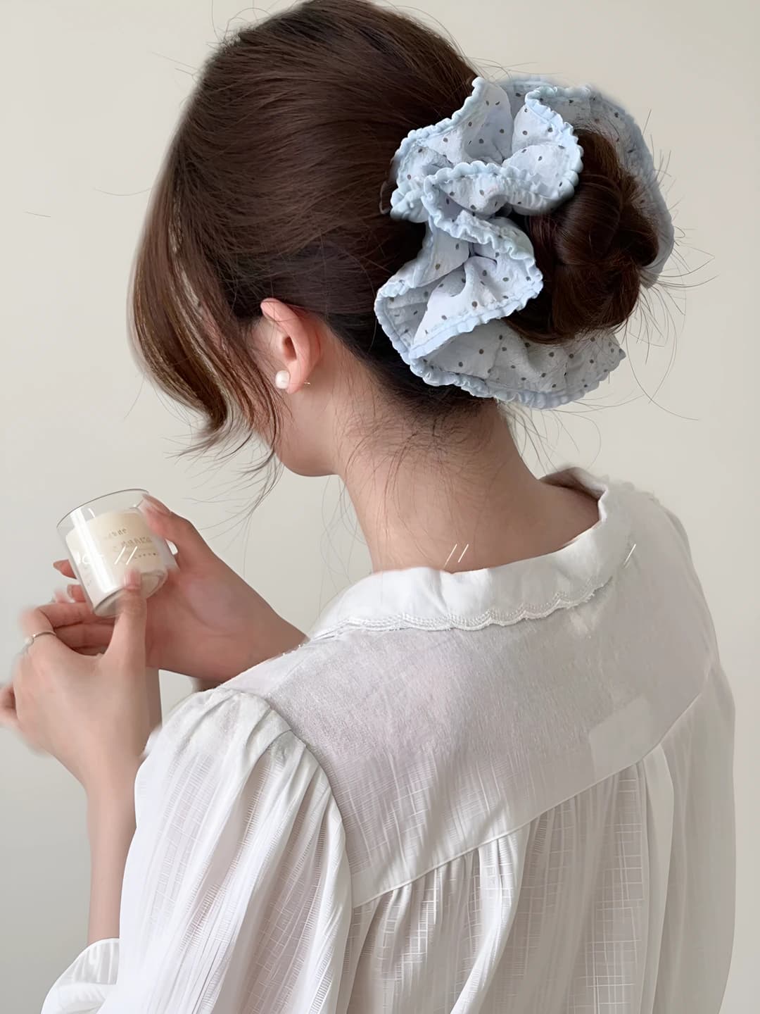 Light blue polka dot lace scrunchie, ~14 cm