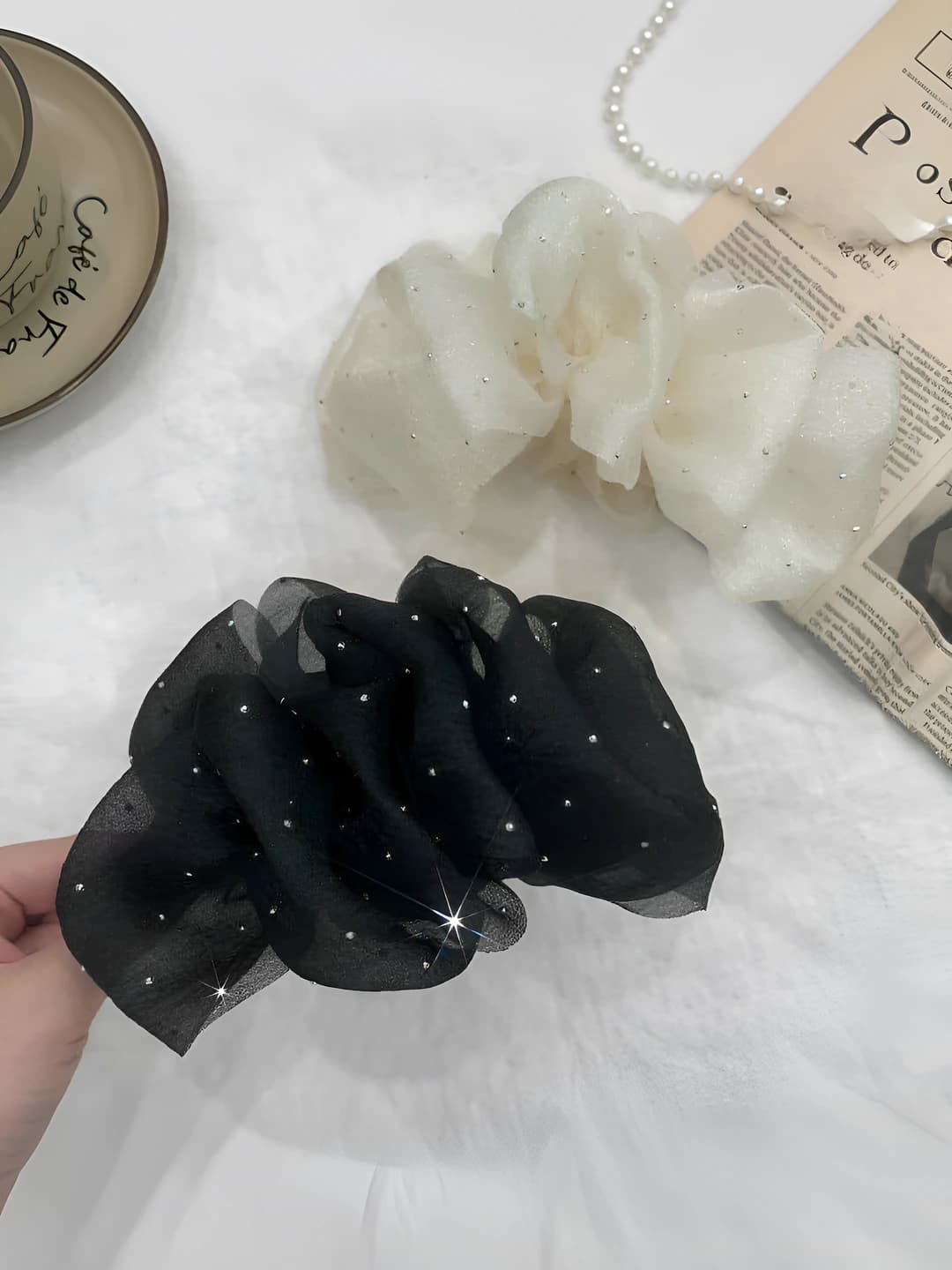 Double-sided bubble cloud clip (Black + Champagne)
